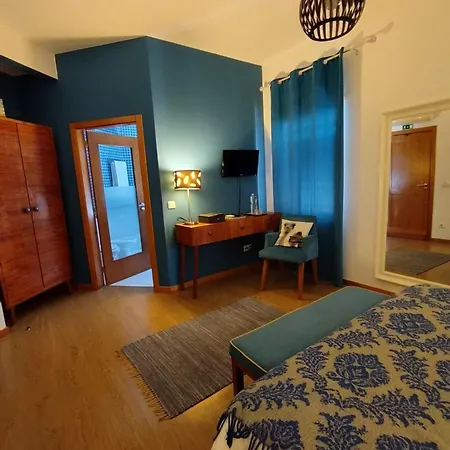 Paco De Vilharigues * Vouzela